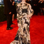Amanda-Seyfried-in-Givenchy-Couture