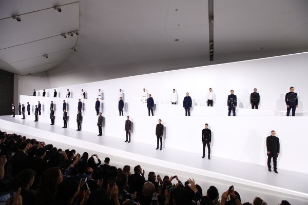 Dior Homme presenta la collezione a/i 2013-2014 a Beijing