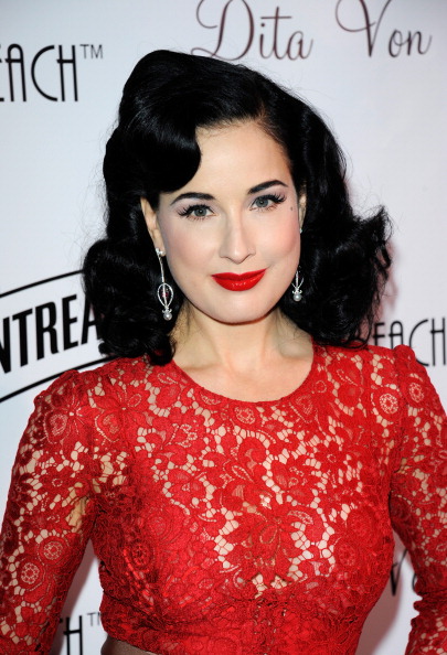 Cannes 2013 : Dita von Teese sceglie abiti Alexis Mabille e gioielli Avakian