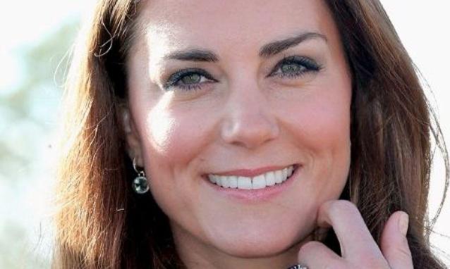 Kate Middleton incinta sceglie un abito low cost di 20 euro