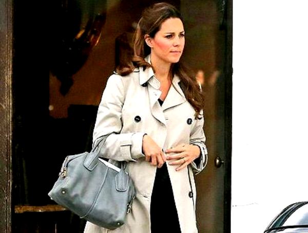 Kate Middleton sfoggia una D-bag di Tod's per fare shopping