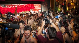 Desigual semi-naked party milano saldi estivi