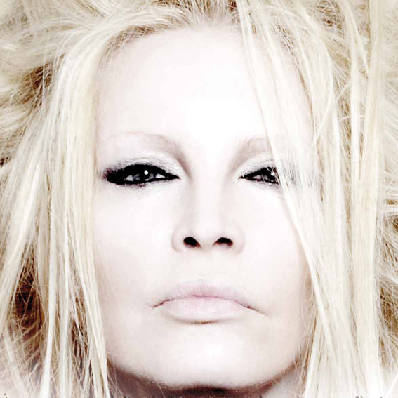 Moda Mare premia Patty Pravo per i 40 anni di Pazza Idea