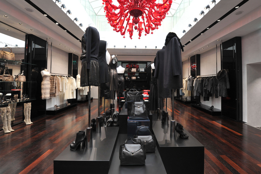 Ermanno Scervino inaugura il nuovo store a Roma con la musica di Asia