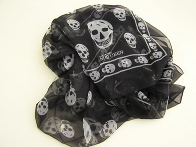 Alexander_McQueen_Skull_Scarf