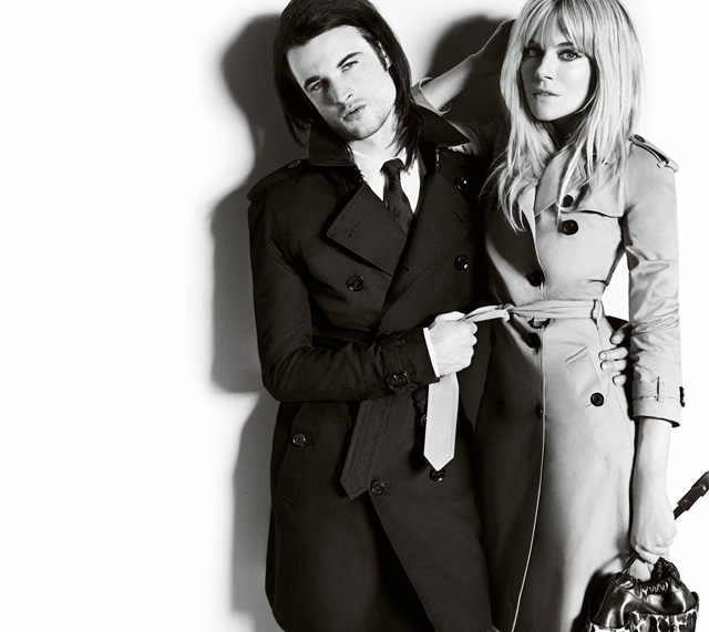 Sienna-Miller-e Tom-Sturridge-protagonisti adv inverno 2013 2014 di Burberry