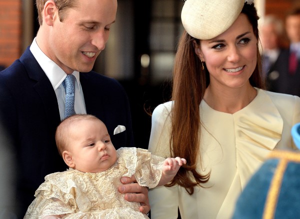 Kate Middleton in abito panna Alexander McQueen per il battesimo del Royal Baby