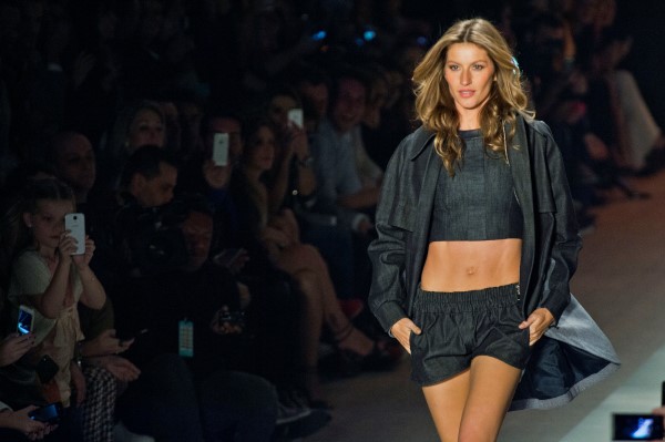 Gisele Bundchen – Settimana della Moda di San Paolo – Colcci Inverno 2014