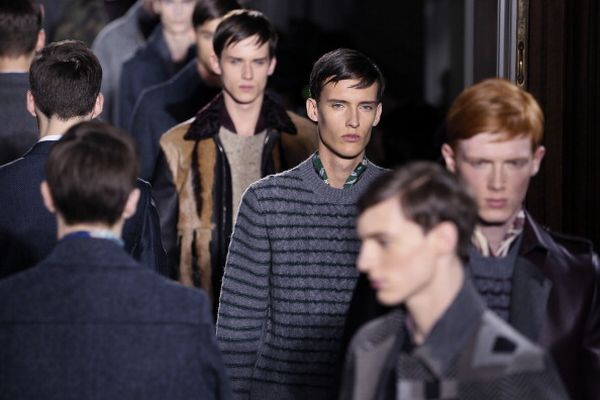 Parigi Moda Uomo: Valentino collezione a/i 2014-2015 apre le danze 