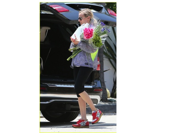 Celebrità in sneakers, Diane Kruger sceglie le Atlantic Stars