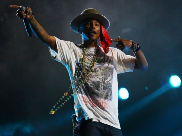 Pharrell Williams, il suo nuovo must have è la bandana