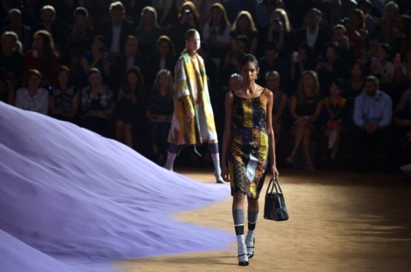 Milano Moda Donna, i contrasti di Prada per la p/e 2015