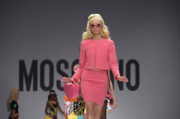 Milano Moda Donna, Plastic Fantastic di Moschino p/e 2015