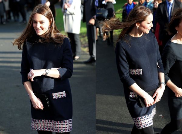 Kate Middleton in blu e con il pancino in bella mostra
