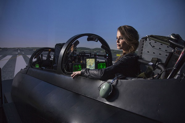 Aeronautica Militare presenta la collezione donna p/e 2015