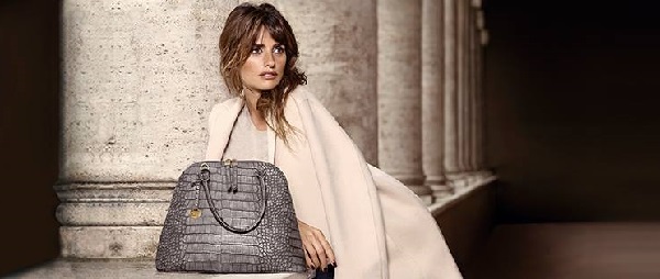 Carpisa, la capsule collection disegnata da Penelope e Monica Cruz