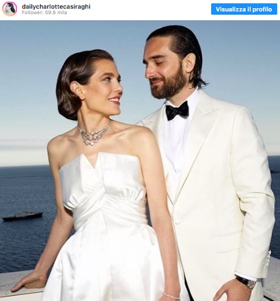 Charlotte Casiraghi sposa, Chanel Haute Couture bianco per la cerimonia religiosa