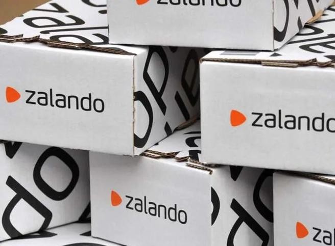 Black Friday 2022, su Zalando tanti capi d'alta moda ad un super prezzo